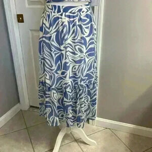 1State flowy midi skirt bottom ruffle. COTTAGECORE Size medium. Worn once.
